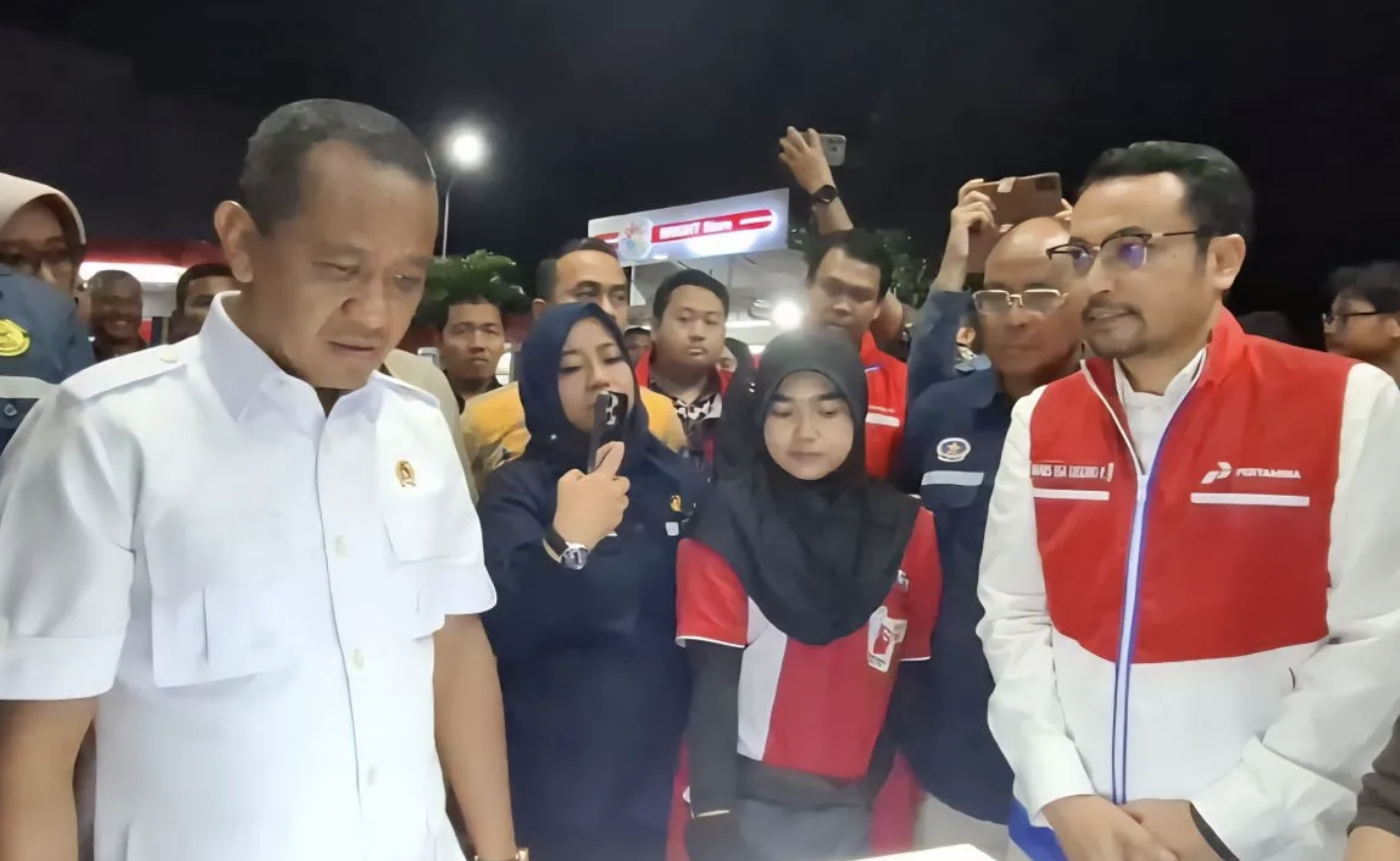 Menteri ESDM Bahlil Minta Pertamina Buka Posko Aduan Kualitas Pertalite