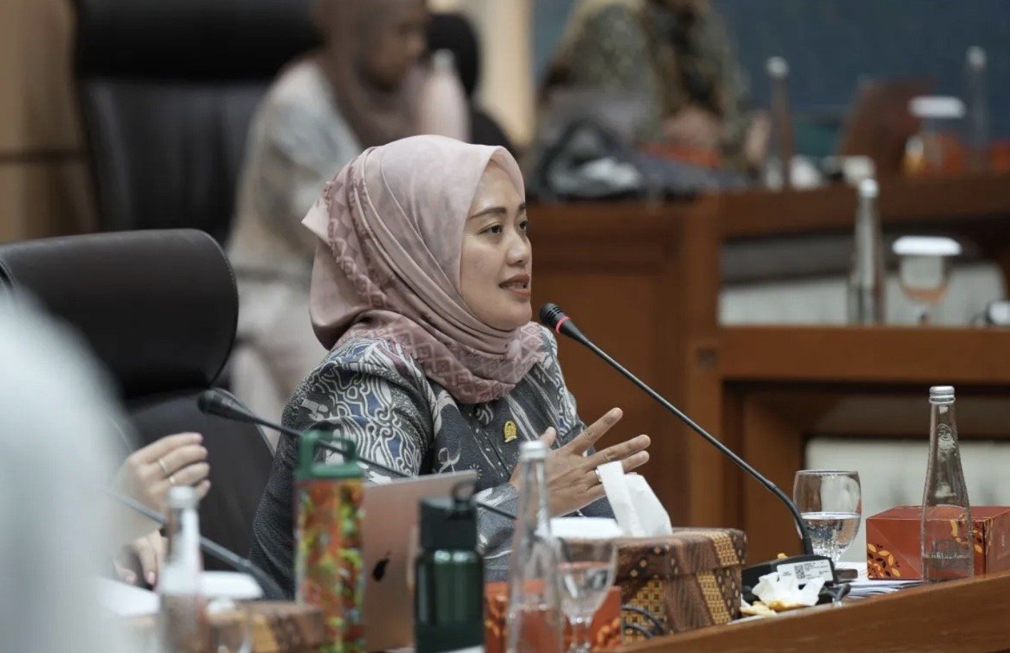 Bisnis Ilegal oleh WNA Di Bali Rugikan UMKM Lokal, DPR: Jangan Dibiarkan