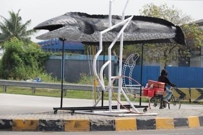 Tugu Ikan Gabus di Bekasi Viral di Medsos