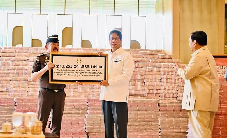 Kejagung Serahkan Rp13,2 Triliun Kasus CPO disaksikan Presiden Prabowo