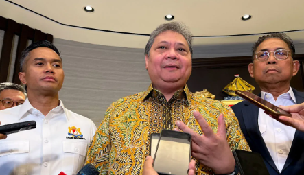 Indonesia menepis dampak kebijakan tarif anti-Iran Trump.