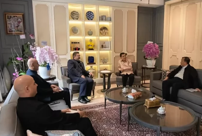 Pertemuan JK dan Dubes Iran,JK Tekankan Komitmen Perdamaian