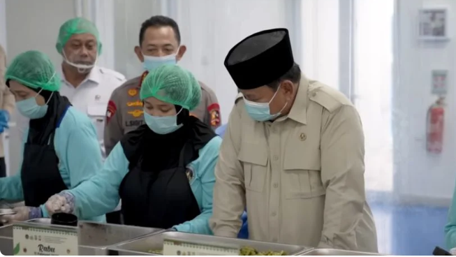 Di Tengah Ketidakpastian Global, Prabowo Optimis Program MBG Akan Perkuat Ekonomi Rakyat