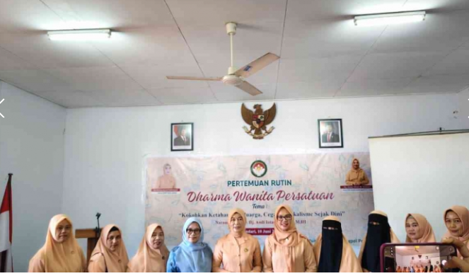 Cegah Radikalisme Di Kalangan Wanita FKPT Sultra Berikan Penguatan Bagi Dharmawanita Persatuan