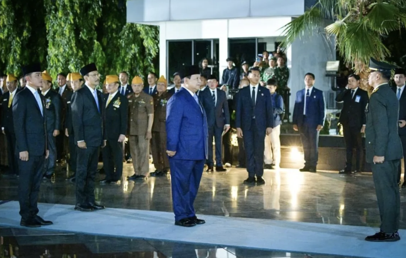 Penuh Khidmat, Prabowo Pimpin Upacara Ziarah Nasional dan Renungan Suci Hari Pahlawan 2025