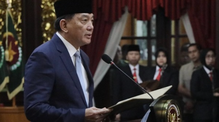 Menhan Sjafrie Serahkan Kasus Ferry Irwandi ke Panglima TNI