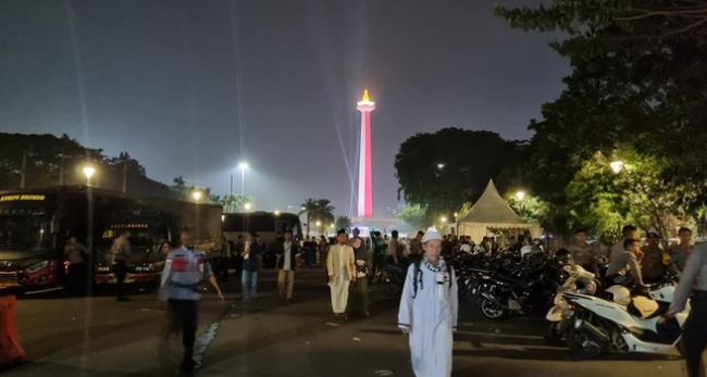 Reuni 212 Berakhir Jelang Dini Hari, Massa Mulai Tinggalkan Kawasan Monas
