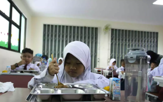 Guru Penanggung Jawab MBG di Sekolah Dapat Insentif Rp 100 Ribu per Hari