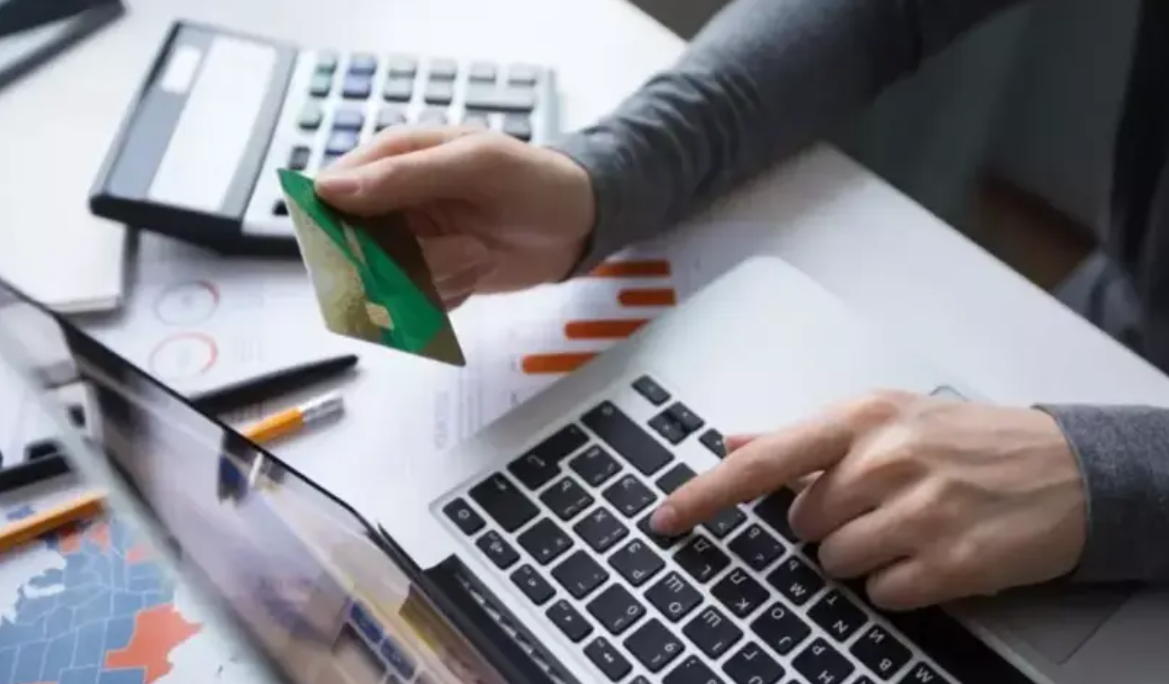 KUHP Baru Ancam Rentenir dan Pinjol Ilegal dengan Hukuman Penjara