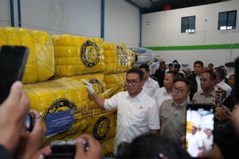 Pakaian Bekas Impor Rugikan Industri Lokal, Pemerintah Lakukan Penyitaan Massal