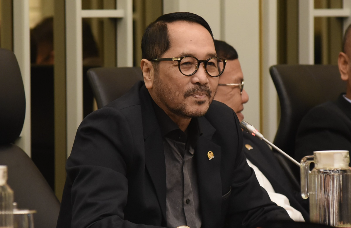 DPR Sentil Pengamat: Jangan Main Api dengan Narasi Jatuhkan Presiden