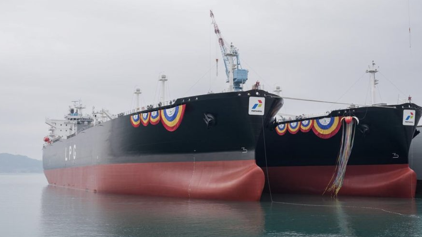 Kapal Minyak RI Tertahan di Selat Hormuz, Bahlil: Pasokan BBM dan LPG Aman