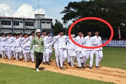 Aksi Spontan Paskibra Sorong Tuai Aplaus, Tunjukkan Kebersamaan di Lapangan