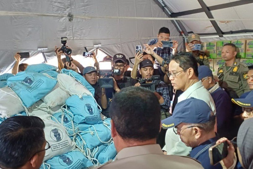 Purbaya Salurkan Rp 44 Miliar untuk Penanganan Gempa NTT: Kalau Kurang, Katakan ke Kami