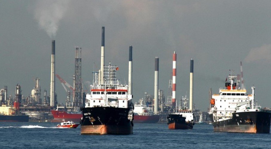 Harga Minyak Bergejolak Usai IEA Bahas Pelepasan Cadangan Terbesar 