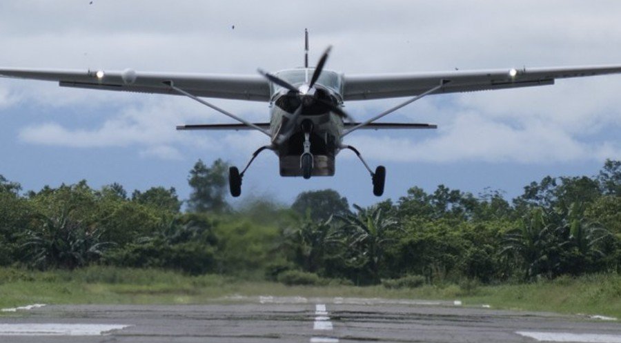 Teror di Bandara Koroway Batu: Pesawat Smart Air Ditembak, 2 Awak Gugur