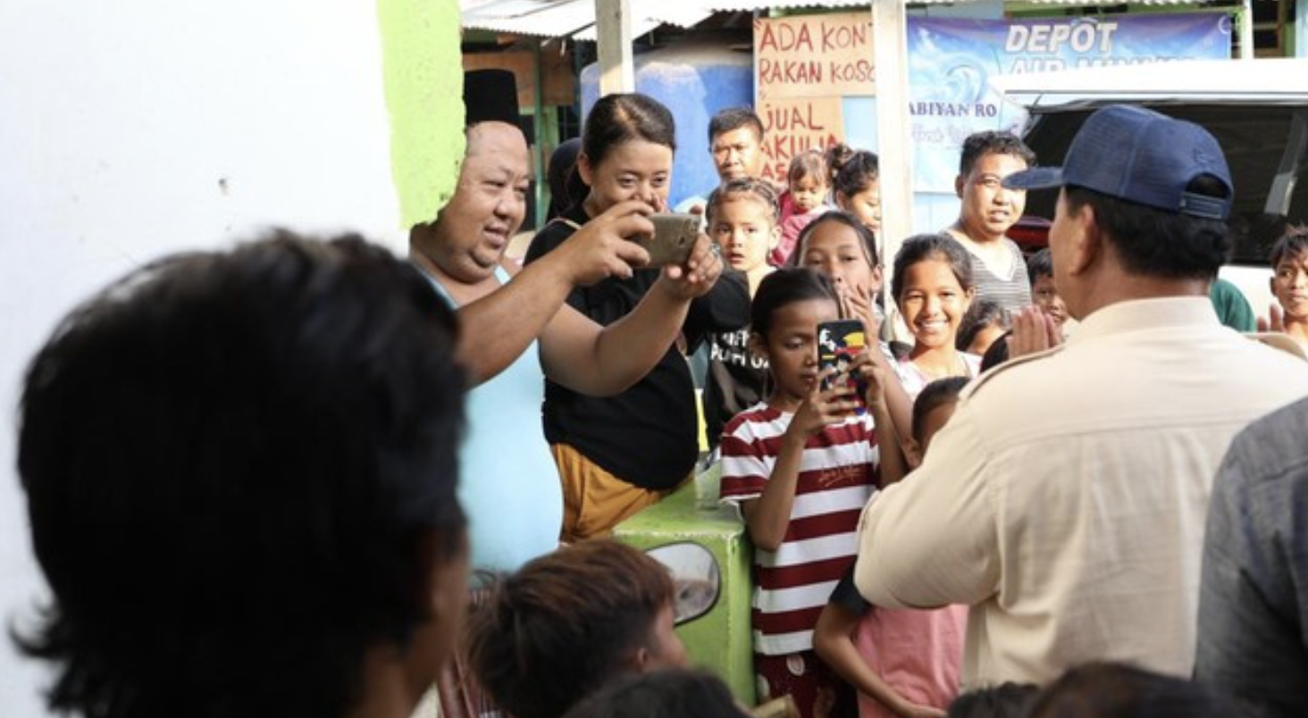 Blusukan ke Senen, Prabowo Serap Aspirasi Warga dan Janjikan Perumahan Layak