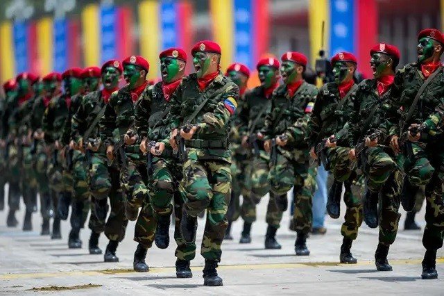 Ancaman Trump Dibalas Maduro dengan Mobilisasi 25 Ribu Tentara