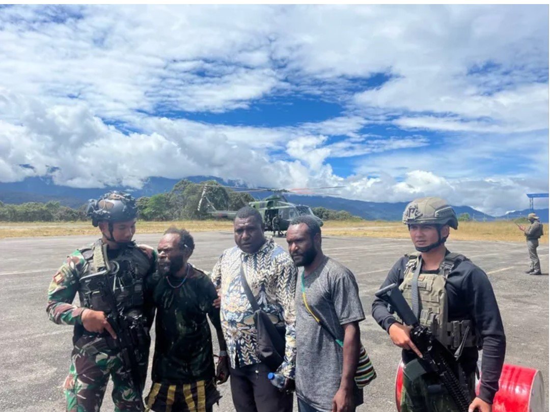 Menembus Wilayah Rawan, Koops Habema Buktikan Negara Hadir Lindungi Warga Papua